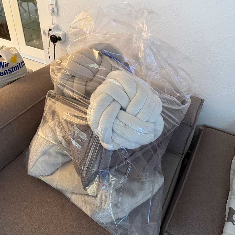 Sicher verpackte Wohnaccessoires für einen Umzug mit Verpackungsservice